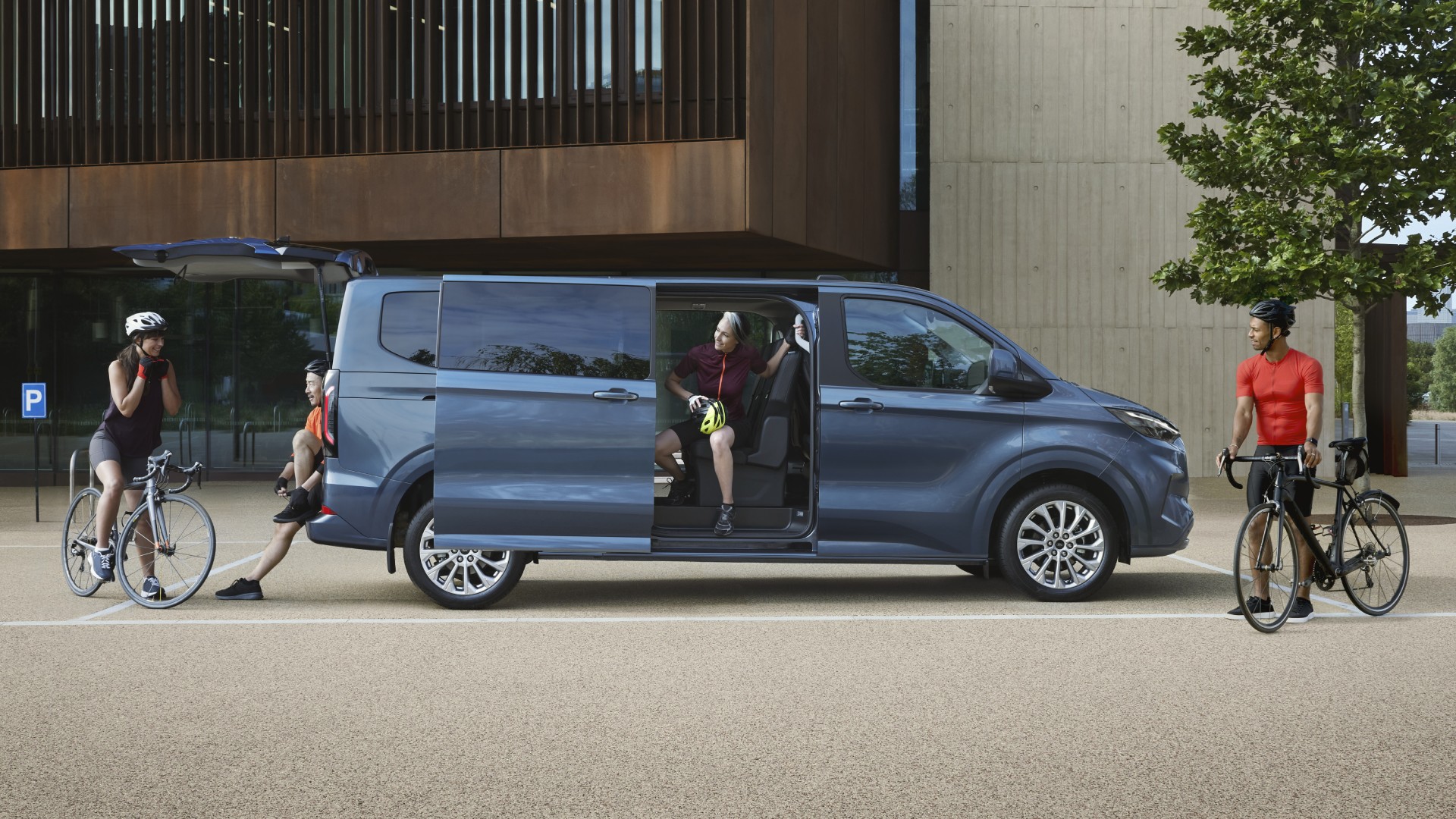 Ford Tourneo Custom WEB-2