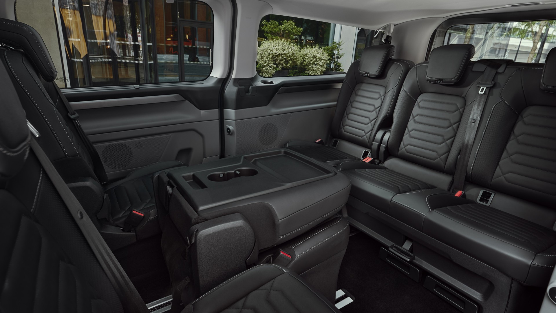 Ford Tourneo Custom WEB-2