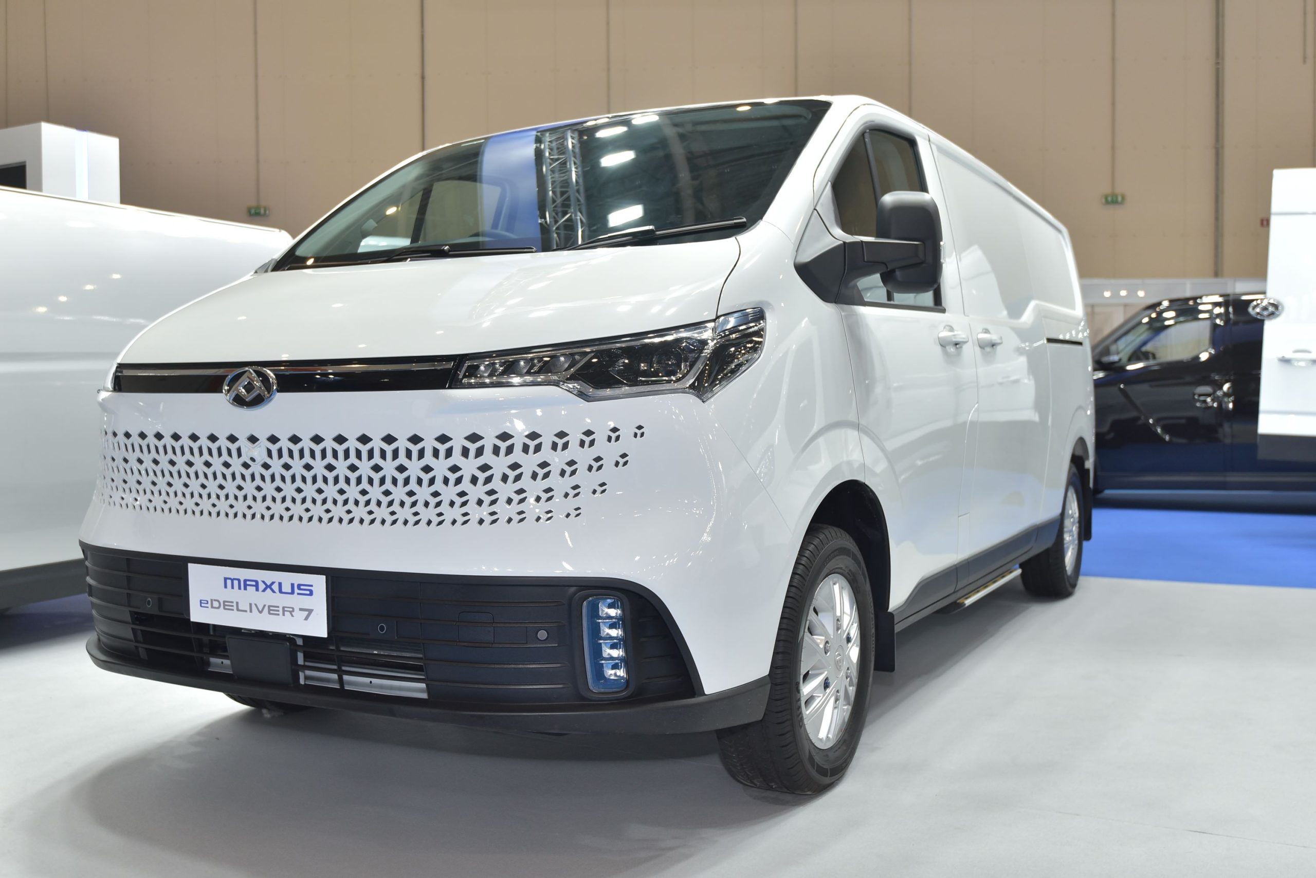 Στην «Cargo Truck & Van Expo» 2023 η πρεμιέρα του Maxus eDeliver 7