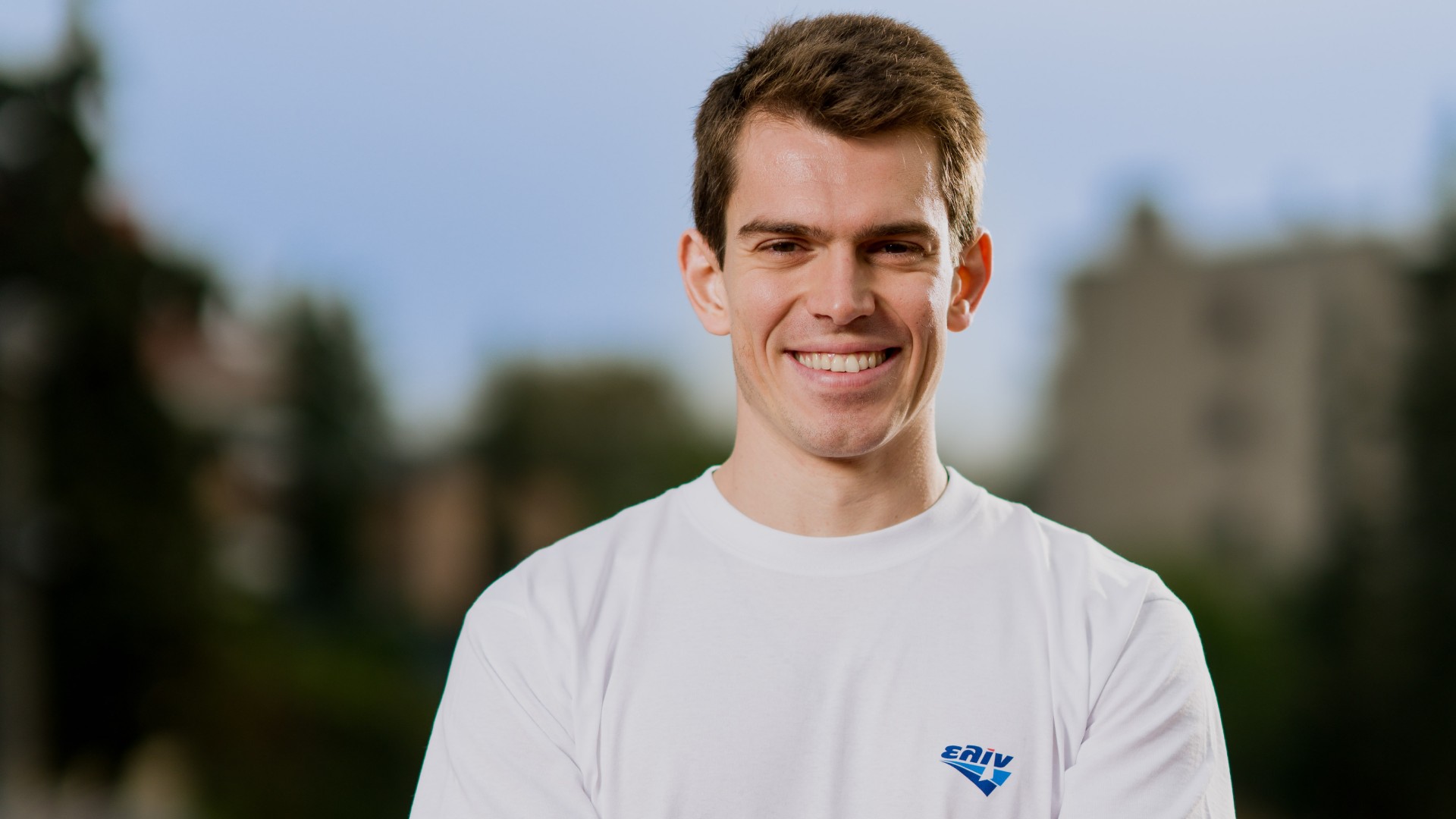 ελίν υποστηρικτής της ΕΟΕ και χορηγός των Τεντόγλου και Μαλακόπουλου