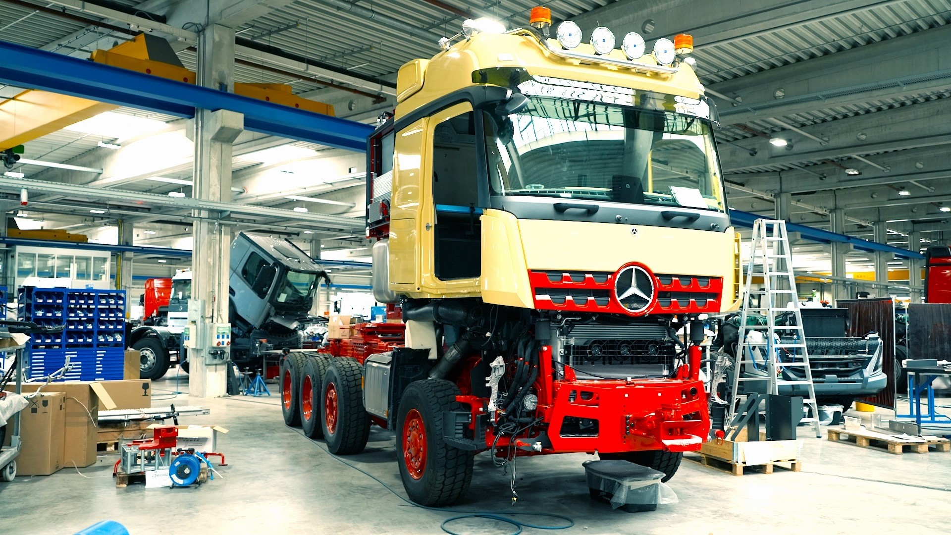 Mercedes-Benz Arocs με ελκτική ικανότητα 1.000 τόνων